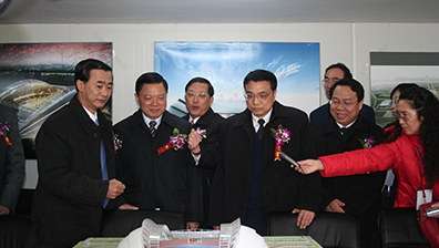 國(guó)務(wù)院總理李克強(qiáng)參加沈陽(yáng)奧體工程開(kāi)工典禮